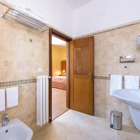 Leone De Castris Wine Hotel Salice Salentino Exterior foto