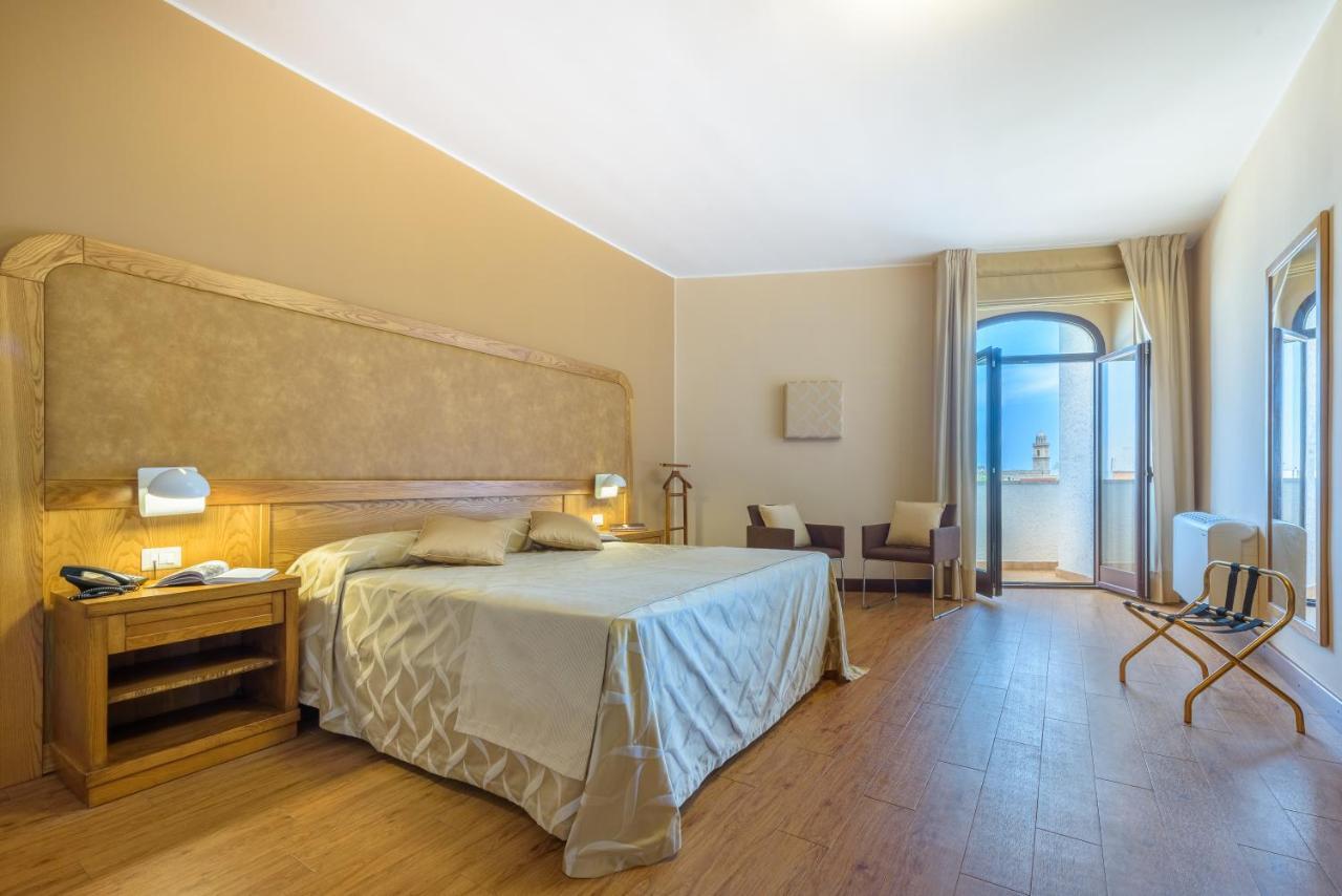 Hotel Leone De Castris Wine