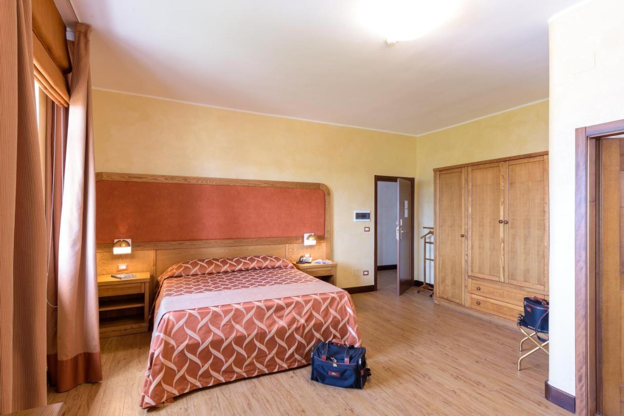 Hotel Leone De Castris Wine Salice Salentino