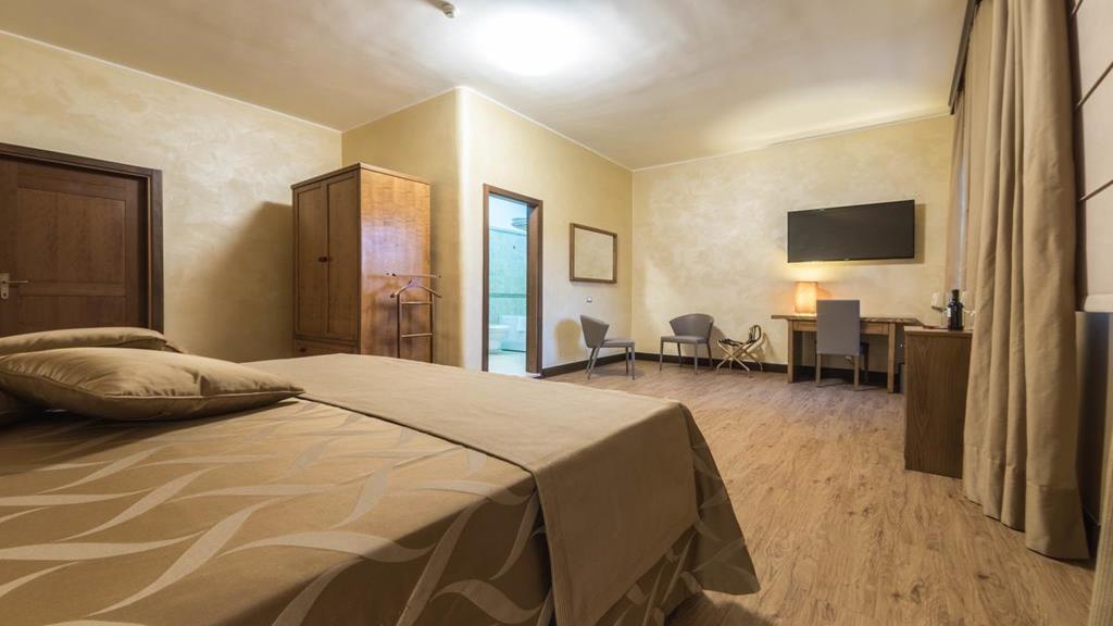 Leone De Castris Wine Hotel 3*