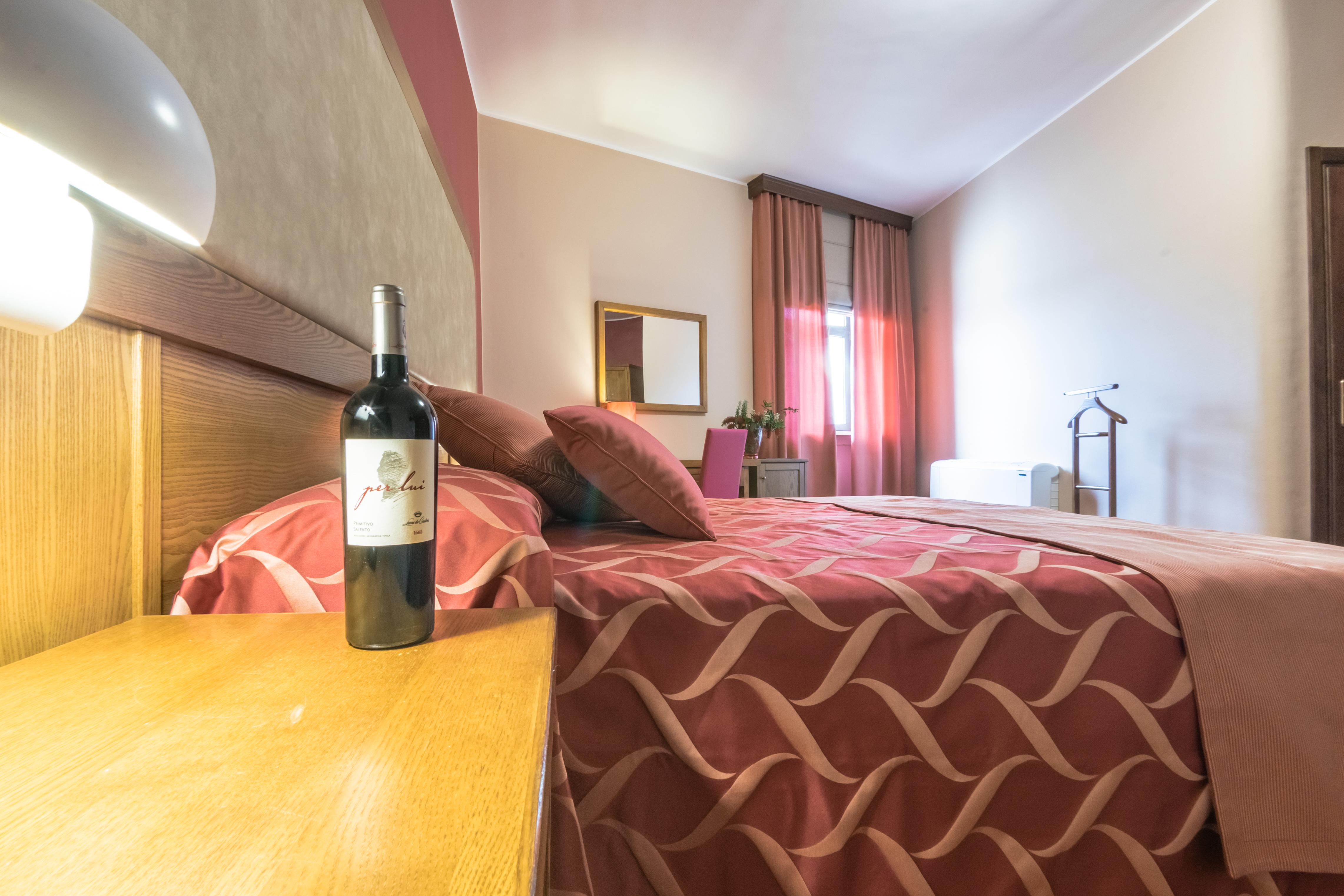 Hotel Leone De Castris Wine