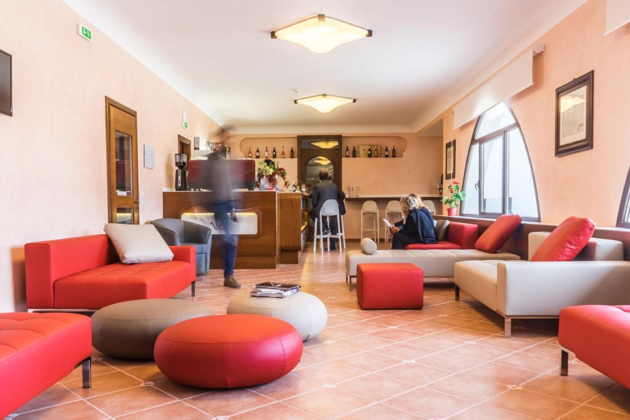 Hotel Leone De Castris Wine