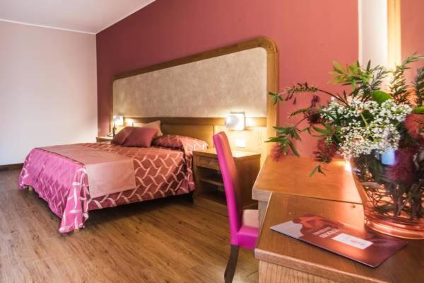 Hotel Leone De Castris Wine